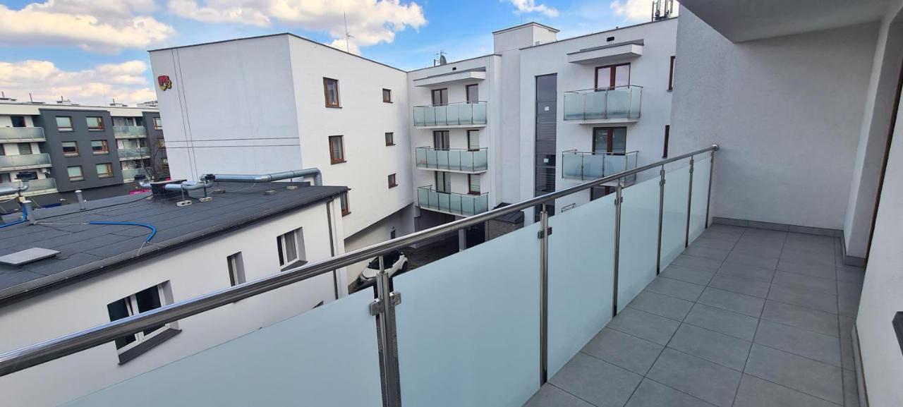 61 - Apartamenty Siedlce - Nowy Apartament W Centrum Przy Ul 3 Maja 51A Ngoại thất bức ảnh